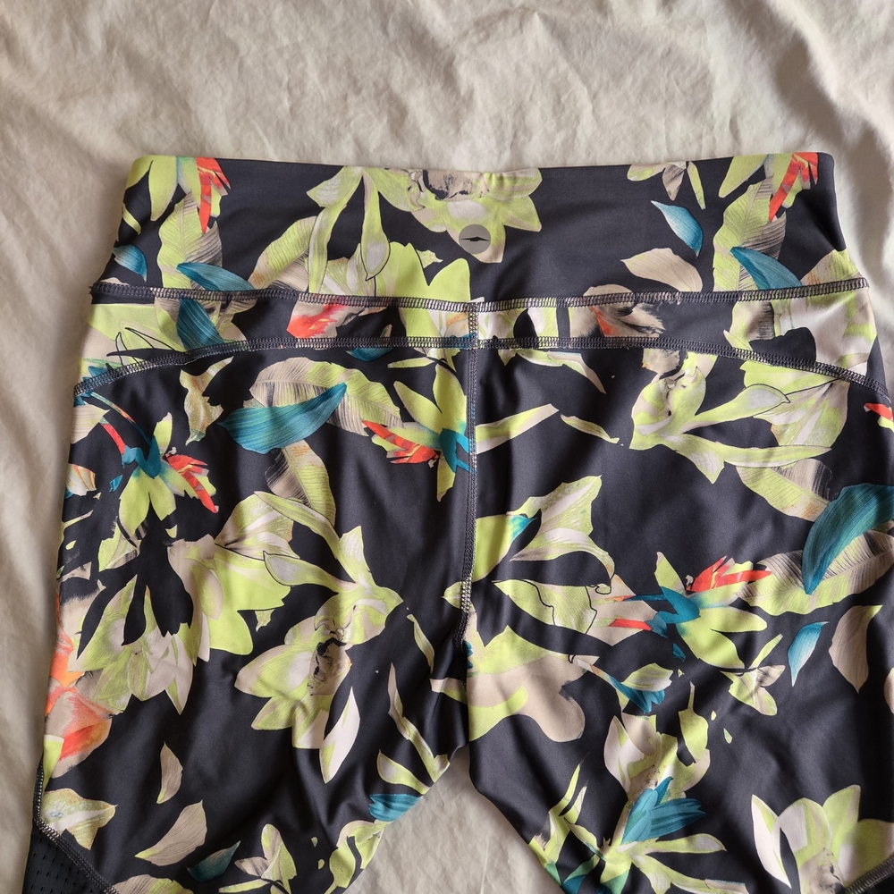 Avia Abstract Iris Grey Stone Tropical Floral Pattern Capri Cropped Leggings EB2 - Picture 10 of 10